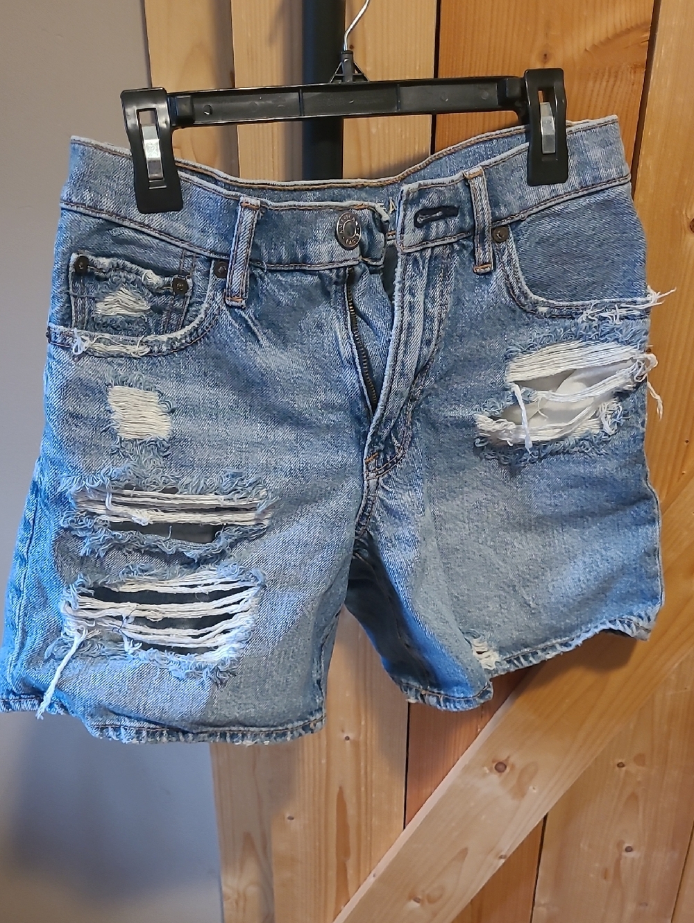 American Eagle 90s Boyfriend Short